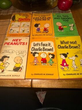 Vintage Peanuts Charlie Brown Paperback Book Lot - Bright Yellow & Green Covers